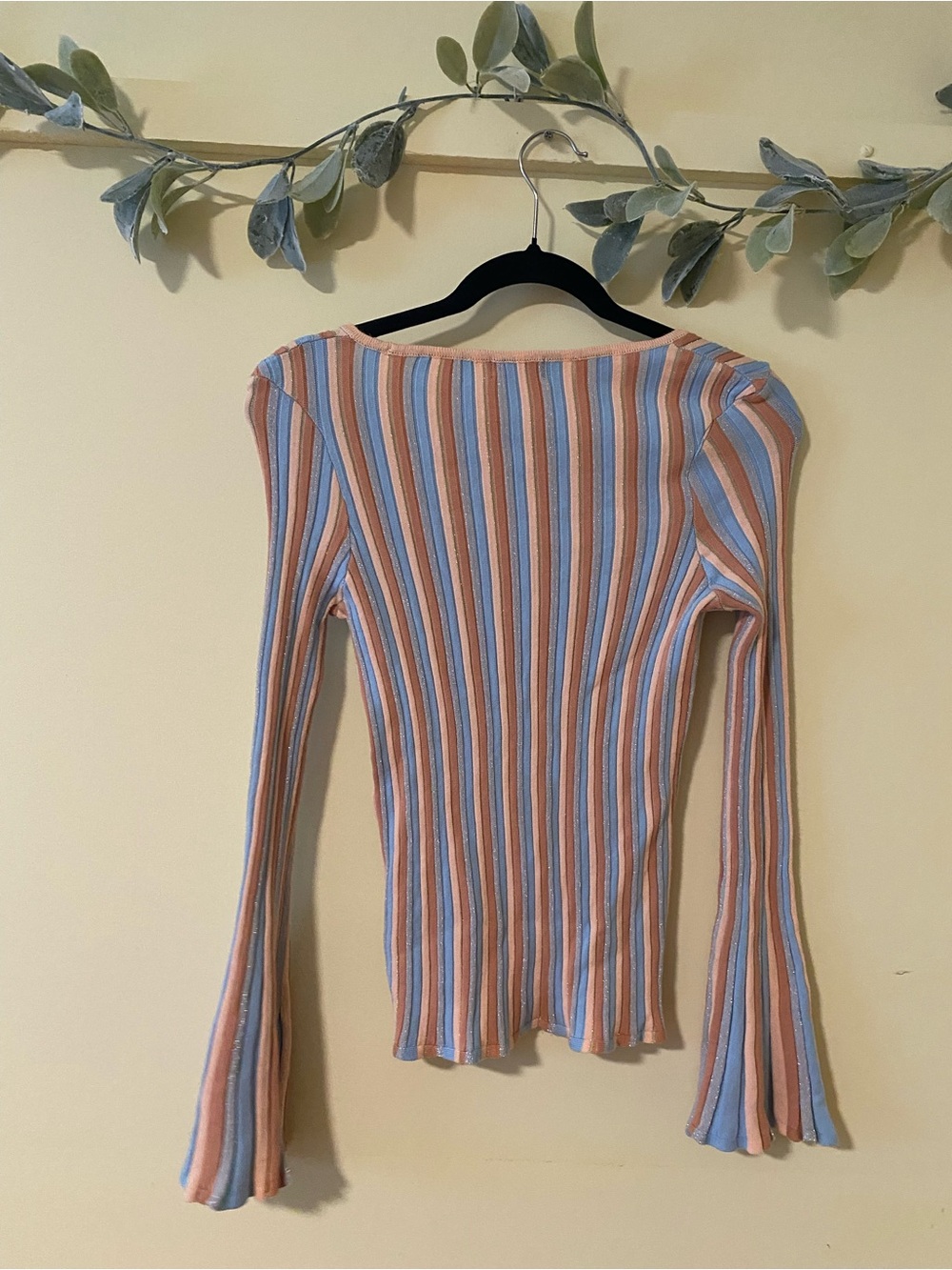 Venus Retro Bell Sleeve Ribbed Sweater Top - Picture 7 of 7